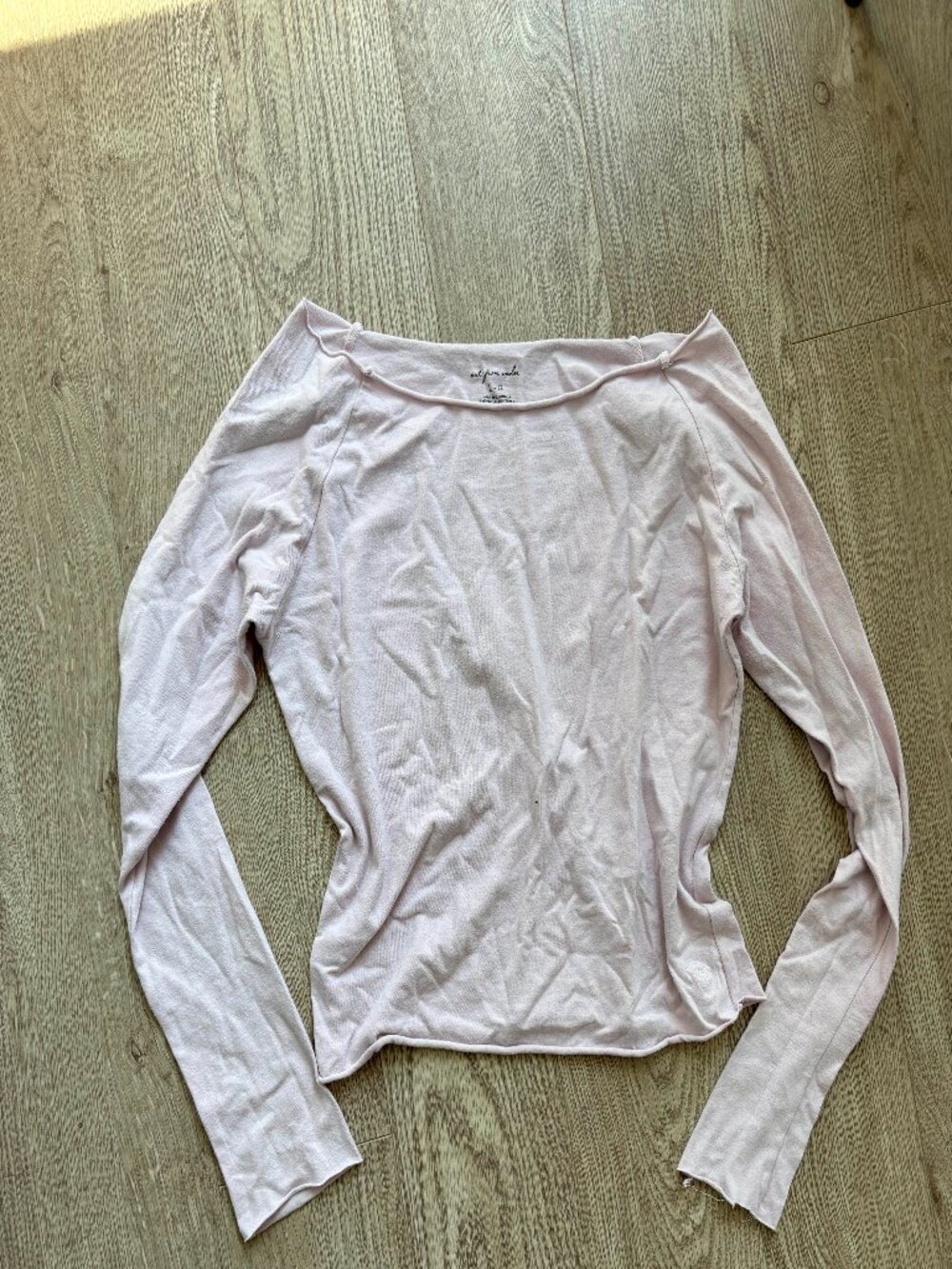 URBAN OUTFITTERS OFF THE SHOULDER T-SHIRT